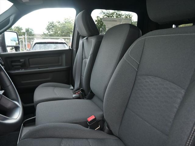 2026 RAM Ram 3500 RAM 3500 TRADESMAN CREW CAB 4X4 8 BOX