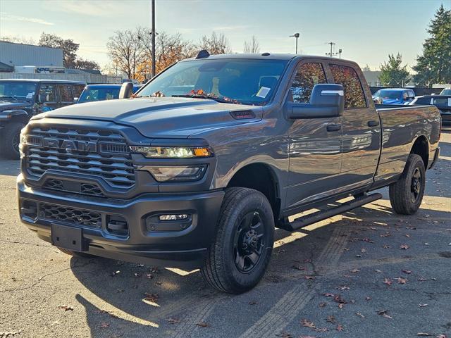 2026 RAM Ram 3500 RAM 3500 TRADESMAN CREW CAB 4X4 8 BOX