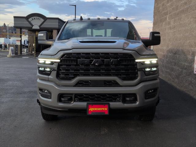 2026 RAM Ram 3500 RAM 3500 LIMITED CREW CAB 4X4 8 BOX