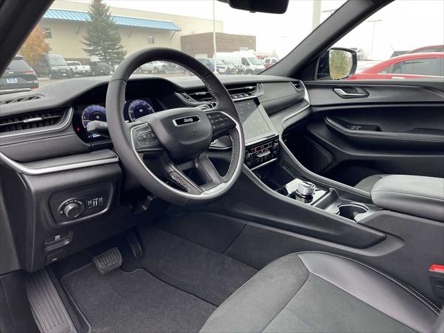 2025 Jeep Grand Cherokee GRAND CHEROKEE L ALTITUDE 4X4