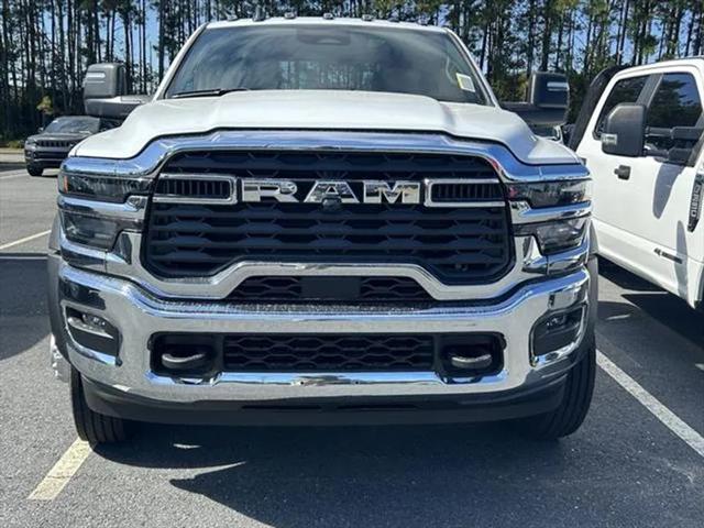 2026 RAM Ram 5500 Chassis Cab RAM 5500 TRADESMAN CHASSIS CREW CAB 4X4 60 CA 2026 RAM Ram 5500 Chassis Cab RAM 5500 TRADESMAN CHASSIS CREW CAB 4X4 60 CA