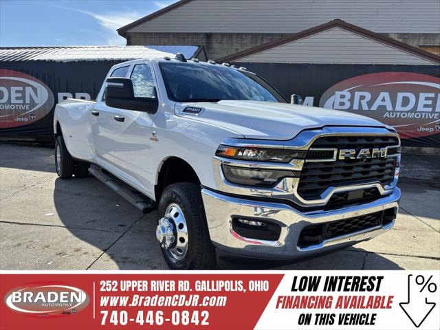 2026 RAM Ram 3500 RAM 3500 TRADESMAN CREW CAB 4X4 8 BOX