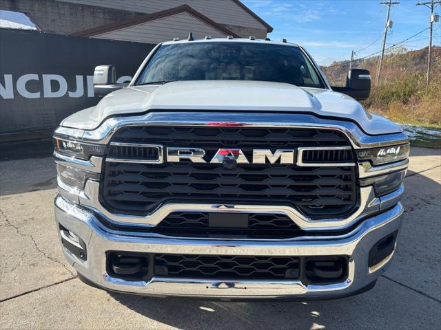 2026 RAM Ram 3500 RAM 3500 TRADESMAN CREW CAB 4X4 8 BOX