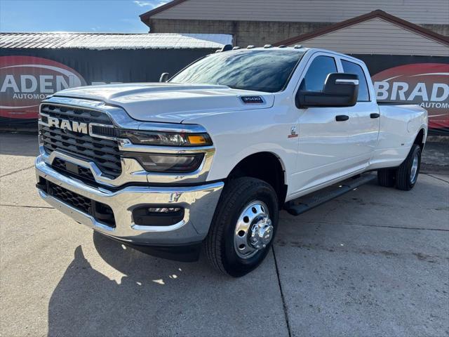 2026 RAM Ram 3500 RAM 3500 TRADESMAN CREW CAB 4X4 8 BOX
