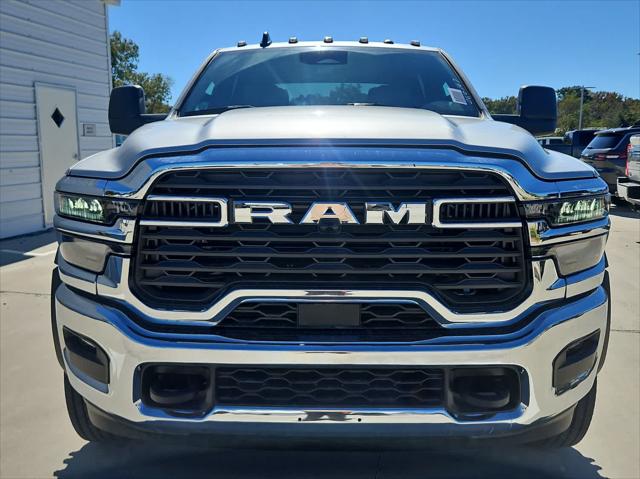 2026 RAM Ram 5500 Chassis Cab RAM 5500 TRADESMAN CHASSIS CREW CAB 4X4 84 CA 2026 RAM Ram 5500 Chassis Cab RAM 5500 TRADESMAN CHASSIS CREW CAB 4X4 84 CA