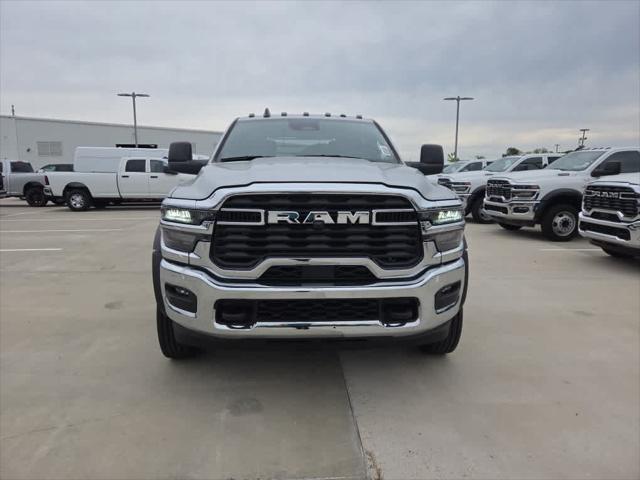 2026 RAM 5500 Chassis RAM 5500 TRADESMAN CHASSIS CREW CAB 4X4 84 CA