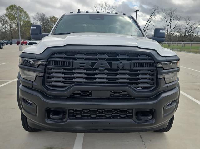 2026 RAM Ram 5500 Chassis Cab RAM 5500 TRADESMAN CHASSIS CREW CAB 4X4 84 CA