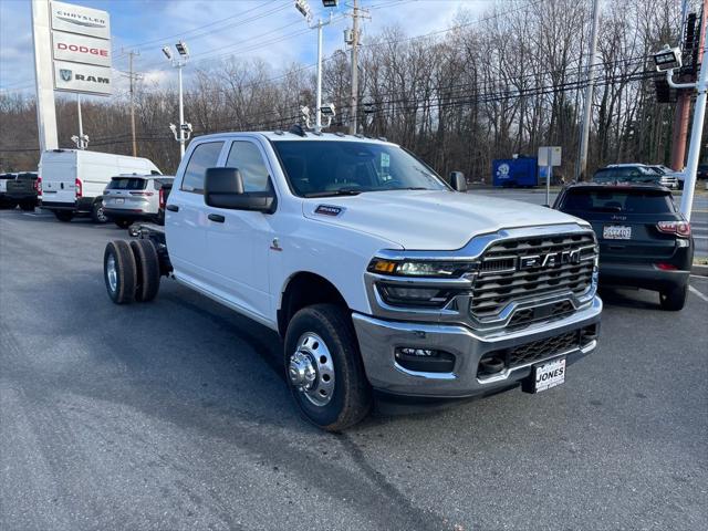 2026 RAM Ram 3500 Chassis Cab RAM 3500 TRADESMAN CREW CAB CHASSIS 4X4 60 CA