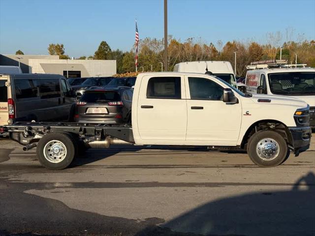 2026 RAM Ram 3500 Chassis Cab RAM 3500 TRADESMAN CREW CAB CHASSIS 4X4 60 CA 2026 RAM Ram 3500 Chassis Cab RAM 3500 TRADESMAN CREW CAB CHASSIS 4X4 60 CA