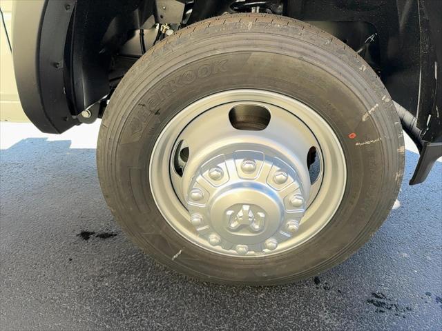 2026 RAM Ram 5500 Chassis Cab RAM 5500 TRADESMAN CHASSIS REGULAR CAB 4X4 84 CA