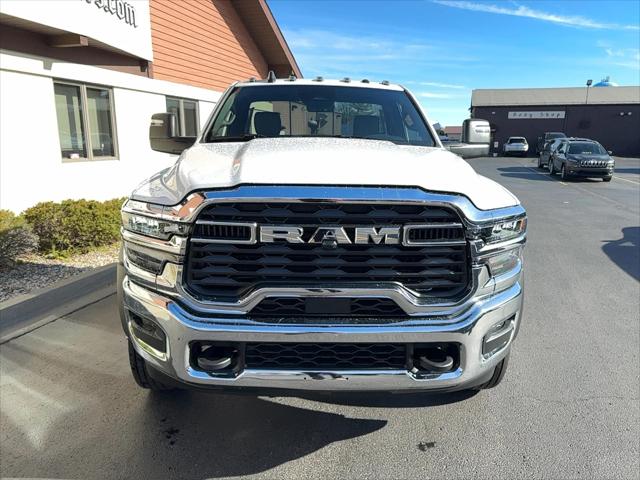 2026 RAM Ram 5500 Chassis Cab RAM 5500 TRADESMAN CHASSIS REGULAR CAB 4X4 84 CA 2026 RAM Ram 5500 Chassis Cab RAM 5500 TRADESMAN CHASSIS REGULAR CAB 4X4 84 CA