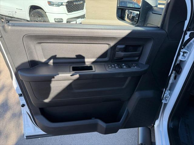2026 Ram 3500 Tradesman Crew Cab 4x4 64 Box