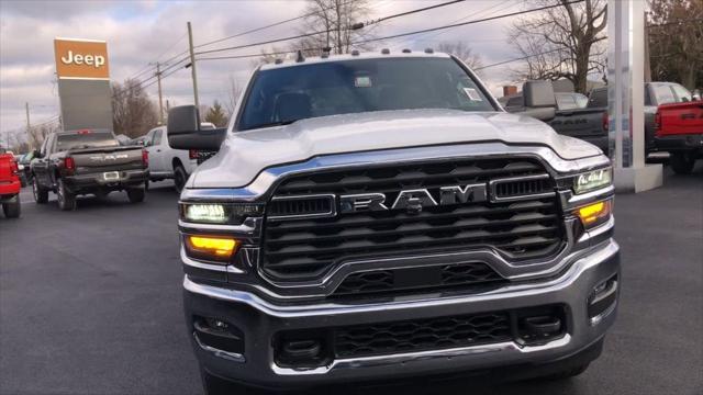2026 RAM Ram 2500 RAM 2500 TRADESMAN CREW CAB 4X4 64 BOX