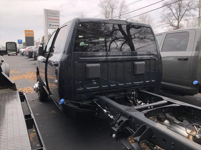 2026 RAM Ram 3500 Chassis Cab RAM 3500 TRADESMAN CREW CAB CHASSIS 4X4 60 CA