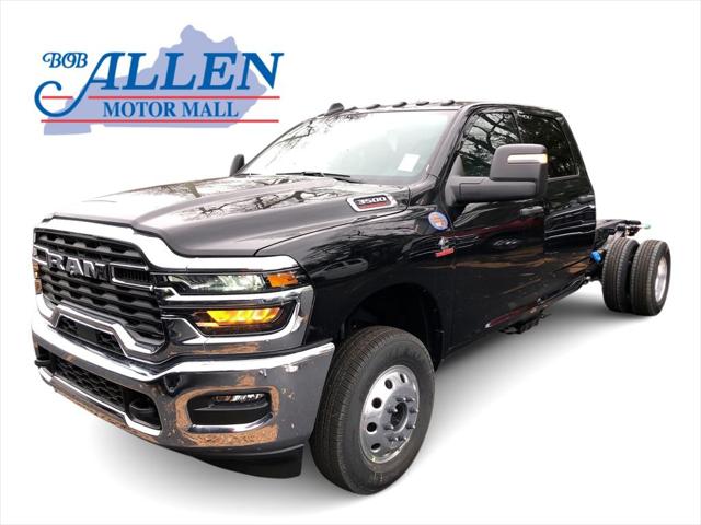 2026 RAM Ram 3500 Chassis Cab RAM 3500 TRADESMAN CREW CAB CHASSIS 4X4 60 CA