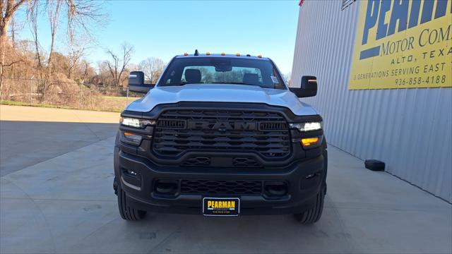 2026 RAM Ram 5500 Chassis Cab RAM 5500 TRADESMAN CHASSIS REGULAR CAB 4X4 60 CA