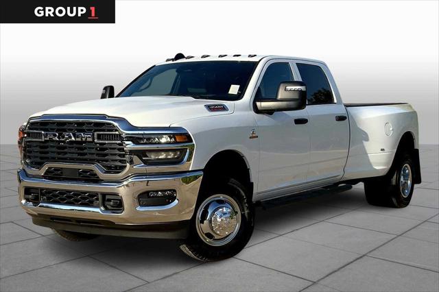 2026 RAM Ram 3500 RAM 3500 TRADESMAN CREW CAB 4X4 8 BOX