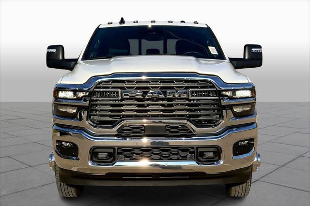2026 RAM Ram 3500 RAM 3500 TRADESMAN CREW CAB 4X4 8 BOX