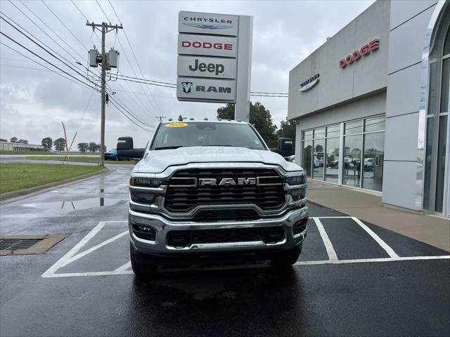 2026 RAM Ram 3500 RAM 3500 TRADESMAN CREW CAB 4X4 64 BOX