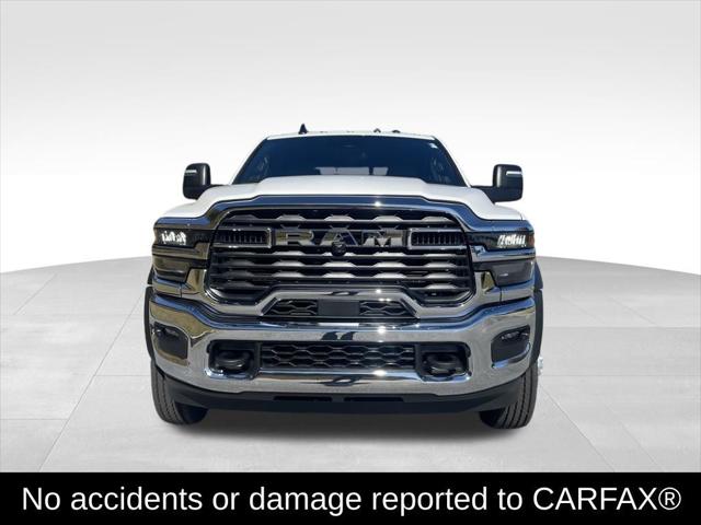 2026 RAM Ram 5500 Chassis Cab RAM 5500 TRADESMAN CHASSIS CREW CAB 4X4 84 CA 2026 RAM Ram 5500 Chassis Cab RAM 5500 TRADESMAN CHASSIS CREW CAB 4X4 84 CA