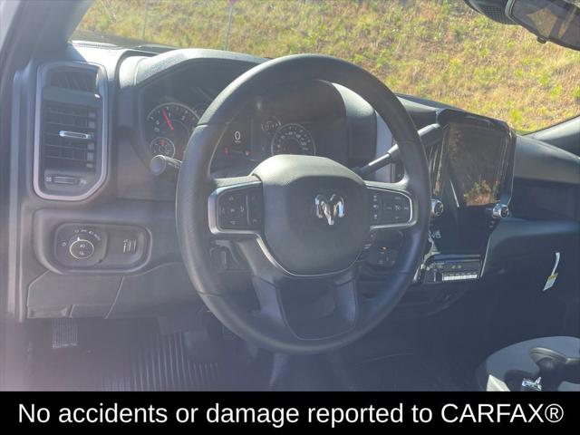 2026 RAM Ram 5500 Chassis Cab RAM 5500 TRADESMAN CHASSIS CREW CAB 4X4 84 CA