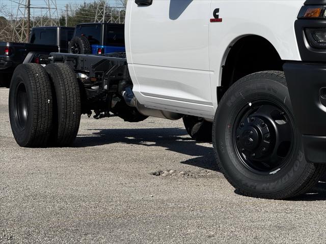 2026 RAM Ram 3500 Chassis Cab RAM 3500 TRADESMAN CHASSIS REGULAR CAB 4X4 84 CA