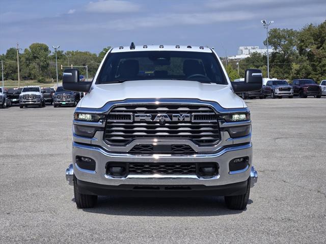 2026 RAM Ram 3500 Chassis Cab RAM 3500 TRADESMAN CREW CAB CHASSIS 4X4 60 CA