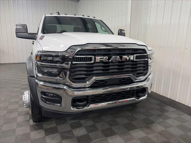 2026 RAM Ram 5500 Chassis Cab RAM 5500 TRADESMAN CHASSIS CREW CAB 4X4 84 CA