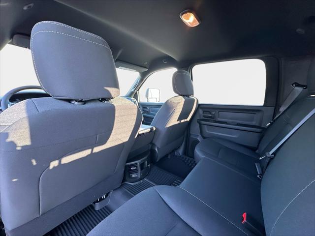 2026 Ram 2500 Black Express Crew Cab 4x4 6'4" Box