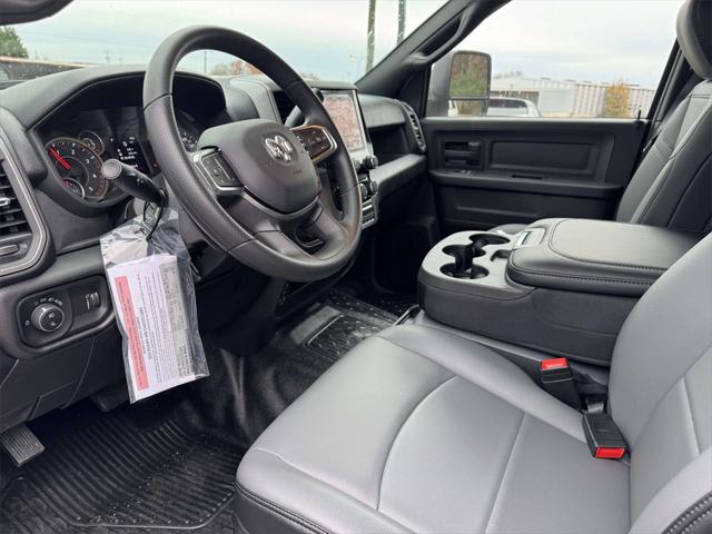 2026 RAM Ram 5500 Chassis Cab RAM 5500 TRADESMAN CHASSIS CREW CAB 4X4 84 CA 2026 RAM Ram 5500 Chassis Cab RAM 5500 TRADESMAN CHASSIS CREW CAB 4X4 84 CA