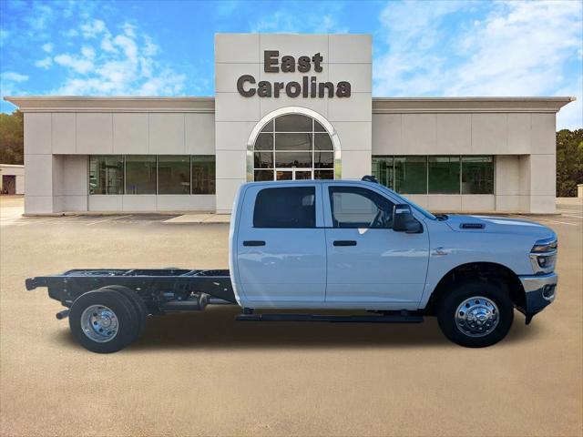 2026 RAM Ram 3500 Chassis Cab RAM 3500 TRADESMAN CREW CAB CHASSIS 4X4 60 CA