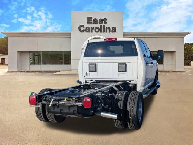 2026 RAM Ram 3500 Chassis Cab RAM 3500 TRADESMAN CREW CAB CHASSIS 4X4 60 CA
