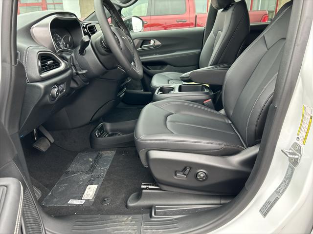 2026 Chrysler Pacifica PACIFICA SELECT AWD 2026 Chrysler Pacifica PACIFICA SELECT AWD