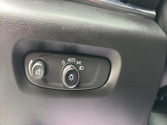 2023 Chevrolet Traverse AWD LT Cloth