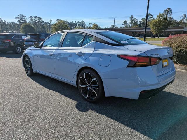 2025 Nissan Altima SR FWD
