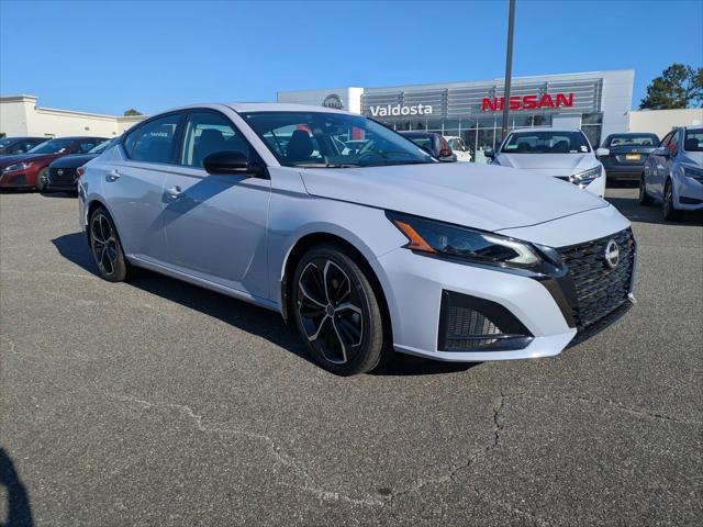 2025 Nissan Altima SR FWD