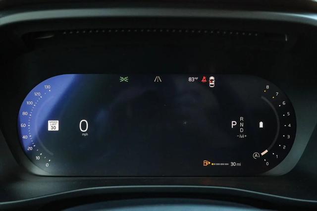 2026 Volvo XC40 Ultra, B5 AWD Gas (mild hybrid), Dark