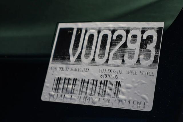 2026 Volvo XC40 Ultra, B5 AWD Gas (mild hybrid), Dark