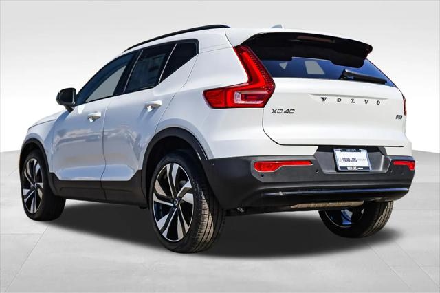 2026 Volvo XC40 Ultra, B5 AWD Gas (mild hybrid), Dark