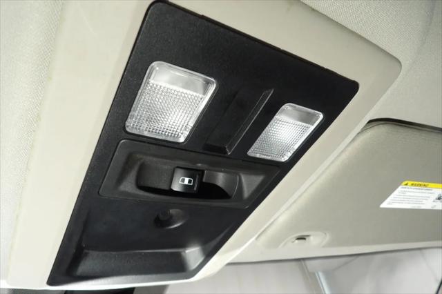 2023 Ram 1500 Classic SLT Crew Cab 4x4 5'7" Box