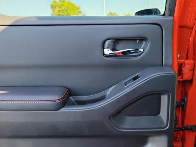 2025 Nissan Frontier Crew Cab PRO-4X 4x4