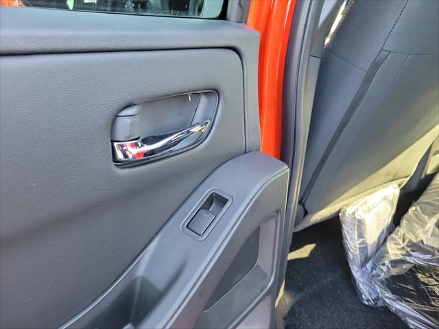 2025 Nissan Frontier Crew Cab PRO-4X 4x4