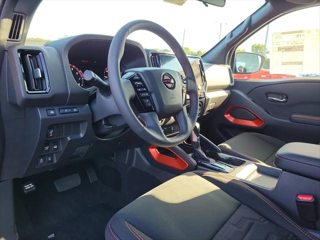 2025 Nissan Frontier Crew Cab PRO-4X 4x4