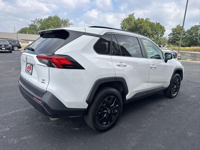 2021 Toyota RAV4 LE