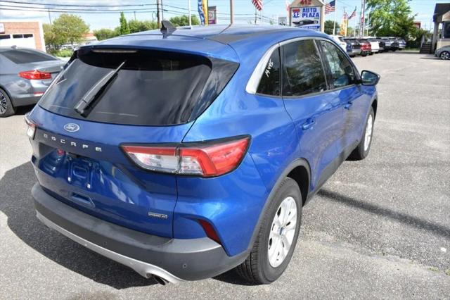 2022 Ford Escape SE Hybrid