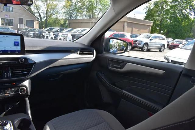 2022 Ford Escape SE Hybrid