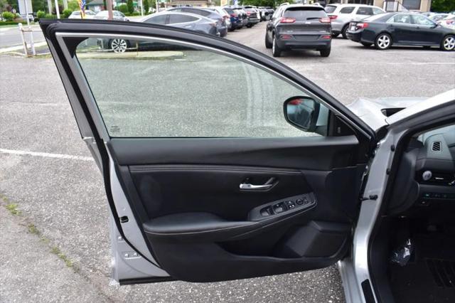 2021 Nissan Sentra SV Xtronic CVT