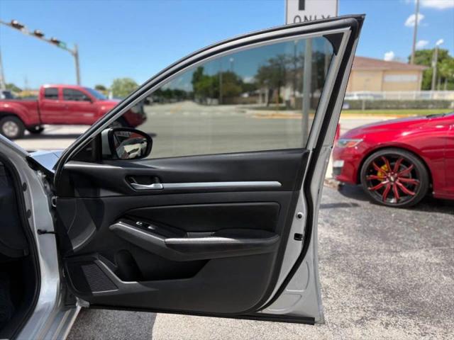 2023 Nissan Altima SV FWD