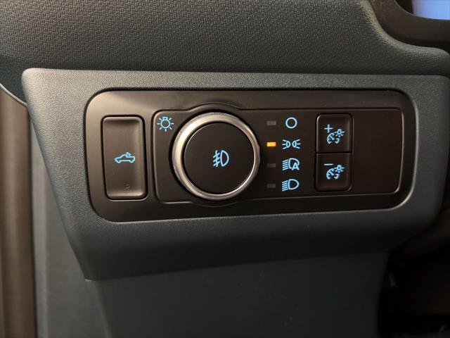 2025 Ford Maverick Lobo Standard