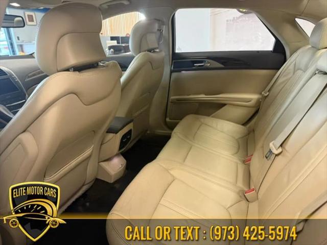 2015 Lincoln MKZ Base